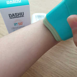 다슈코리아 다슈 솔루션 시카 쉴드 선스틱 — 5점을 준 리뷰어가 2020년 3월 올린 사용 사진