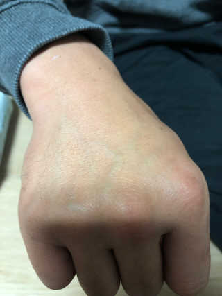 더마비 에브리데이 선블록 SPF50+ PA++++ — 5점을 준 리뷰어가 2019년 4월 올린 사용 사진