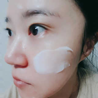아크웰 아쿠아 클리니티 수분크림 — 5점을 준 리뷰어가 2018년 10월 올린 사용 사진