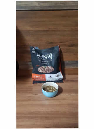 [펫토리아] 맛도 영양도 BEST 한끼뚝딱 강아지 사료 — 5점을 준 리뷰어가 2018년 12월 올린 사용 사진