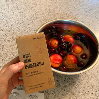 [에코앤드]이지톡톡 버블클리너 1종세척제 — 5점을 준 리뷰어가 2019년 6월 올린 사용 사진