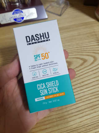 다슈코리아 다슈 솔루션 시카 쉴드 선스틱 — 5점을 준 리뷰어가 2020년 2월 올린 사용 사진