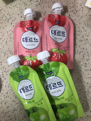 데르뜨 떠먹는 과일 3종, 짜먹는 과일 2종 총 10개 체험 — 4점을 준 리뷰어가 2020년 3월 올린 사용 사진