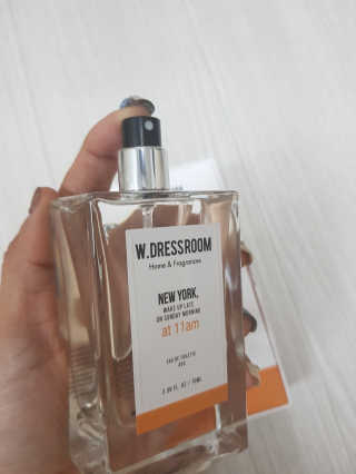 더블유드레스룸 퍼퓸 EDT 70ml — 3.67점을 준 리뷰어가 2018년 10월 올린 사용 사진