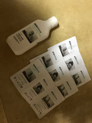 엘루스벤 에코스토어_베이비 바디워시_200ML — 4.33점을 준 리뷰어가 2017년 6월 올린 사용 사진
