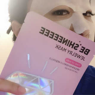 라씨엘르 비 샤인 쥬얼리 마스크 톤업광채 — 5점을 준 리뷰어가 2019년 3월 올린 사용 사진