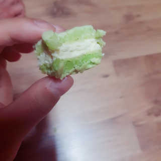 M카롱 반할만큼 달콤한 수제마카롱 — 3.83점을 준 리뷰어가 2018년 6월 올린 사용 사진