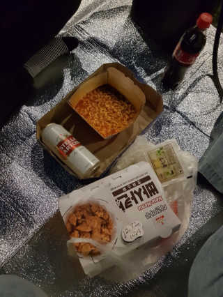 [치킨마루]-  빠사칸레드 + 콜라 500ml — 3.5점을 준 리뷰어가 2019년 5월 올린 사용 사진