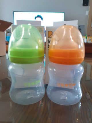 유비맘 신생아젖병 120ml 트리플팩_ 젖꼭지 포함 — 5점을 준 리뷰어가 2020년 3월 올린 사용 사진