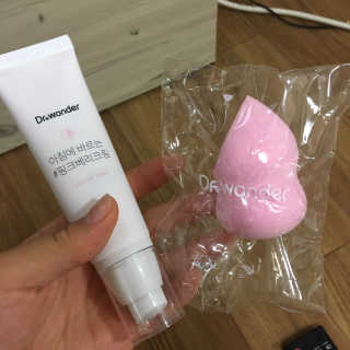 닥터원더 핑크베리톤업크림, 민트베리 톤업크림 — 4.83점을 준 리뷰어가 2017년 9월 올린 사용 사진