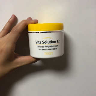 지고트 비타솔루션12 시너지 앰플 크림 100ml — 4.5점을 준 리뷰어가 2019년 7월 올린 사용 사진