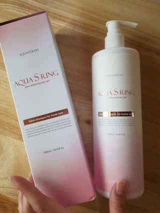 아쿠아큐링 아쿠아S링 퓨어리프레싱 헤어케어 500ml — 5점을 준 리뷰어가 2018년 8월 올린 사용 사진