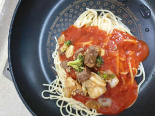 푸드어셈블 갈릭찹스테이크 밀키트 — 5점을 준 리뷰어가 2019년 11월 올린 사용 사진