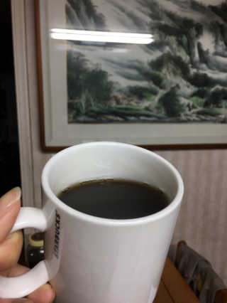 한국맥널티 아이브루 헤이즐넛향 100T — 5점을 준 리뷰어가 2019년 11월 올린 사용 사진