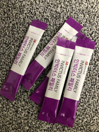 라플레 유해균을 이겨 튼튼한 장으로,  인빅터스 패밀리 — 4점을 준 리뷰어가 2019년 10월 올린 사용 사진