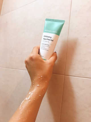 [마더메이드]엑스폴리에이팅 아쿠아필링젤 w. 그린티_E — 5점을 준 리뷰어가 2019년 8월 올린 사용 사진