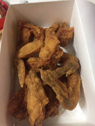 [치킨마루]-  빠사칸윙봉현미 + 콜라 500ml — 5점을 준 리뷰어가 2019년 7월 올린 사용 사진