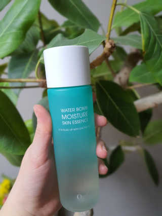 오지아이 워터 밤 모이스처 스킨 에센스 180ml — 5점을 준 리뷰어가 2020년 2월 올린 사용 사진