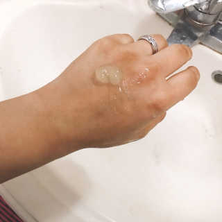 줌마들도 인정한 샤카트 페이스앤바디 필링젤 310ml — 5점을 준 리뷰어가 2018년 3월 올린 사용 사진