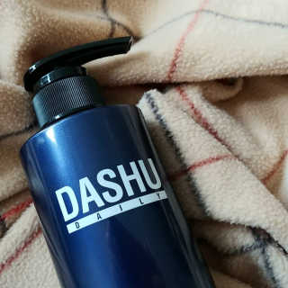 다슈코리아 다슈 데일리 단백질 한방 두피 골드 샴푸 500ml — 5점을 준 리뷰어가 2018년 11월 올린 사용 사진
