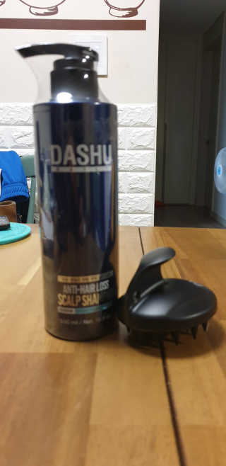 다슈코리아 다슈 단백질 한방 두피 골드 샴푸 500ml +샴푸브러쉬 — 4점을 준 리뷰어가 2020년 1월 올린 사용 사진
