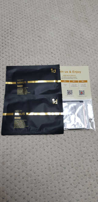 아이디플라코스메틱 아이디 페이스핏 마이너스 밴드 — 5점을 준 리뷰어가 2019년 10월 올린 사용 사진