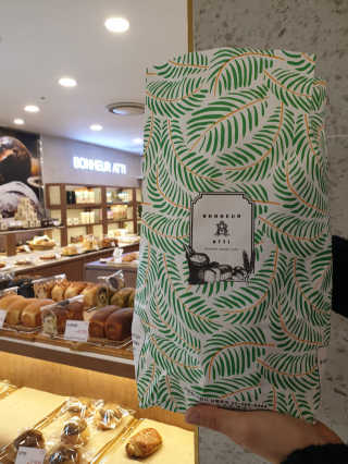 [보네르아띠 관악점] 내맘대로 빵 + 아메리카노 2잔 — 4.5점을 준 리뷰어가 2018년 12월 올린 사용 사진