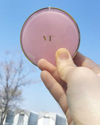 브이티 코스메틱 VT 리얼 콜라겐 팩트 — 4.67점을 준 리뷰어가 2017년 4월 올린 사용 사진