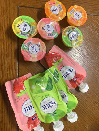데르뜨 떠먹는 과일 3종, 짜먹는 과일 2종 총 10개 체험 — 5점을 준 리뷰어가 2020년 3월 올린 사용 사진