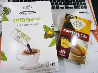 (주)쟈뎅 [쟈뎅] 클래스 신선한 하루 원두+여과지 SET — 4점을 준 리뷰어가 2019년 3월 올린 사용 사진