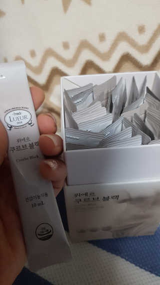 [하우투잇] 뤼에르 쿠르브 블랙 10ml x 30포 총 300ml — 3점을 준 리뷰어가 2020년 3월 올린 사용 사진