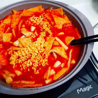 미쓰리떡볶이 just 10 min 패키지 — 5점을 준 리뷰어가 2018년 5월 올린 사용 사진