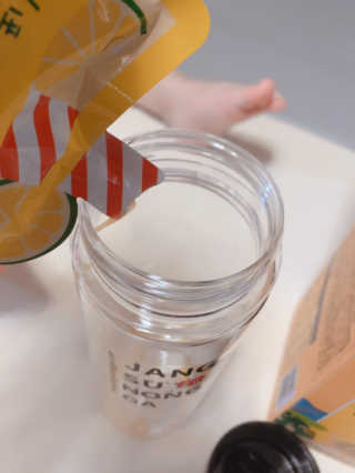 장수농가 리얼깔라만시 원샷 50ml 10팩+보틀 — 5점을 준 리뷰어가 2019년 5월 올린 사용 사진