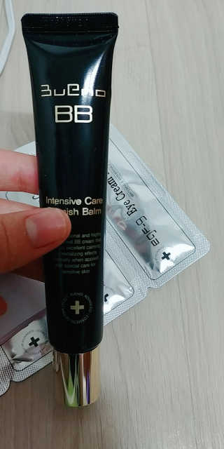 브에노 재생비비크림 — 5점을 준 리뷰어가 2017년 11월 올린 사용 사진