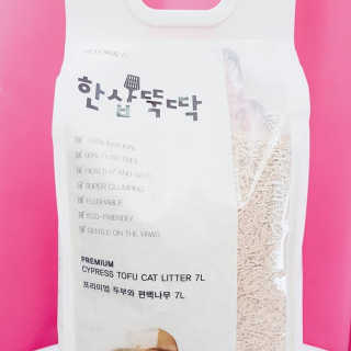 [펫토리아]한삽뚝딱 프리미엄 고양이 두부모래 — 5점을 준 리뷰어가 2019년 8월 올린 사용 사진