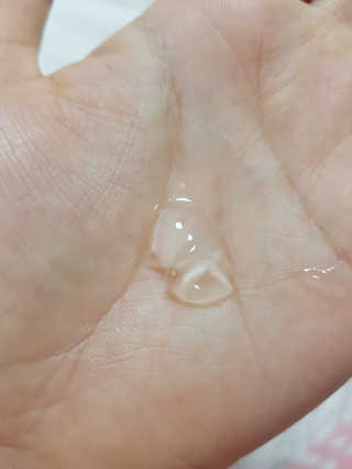 뷰티여우_아토클리닉 [아토클리닉] 아기들이 쓰는 보습, 진정 수딩젤 2개 — 3.5점을 준 리뷰어가 2019년 5월 올린 사용 사진