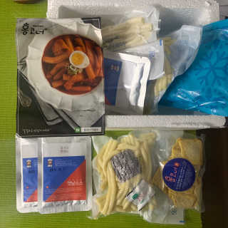 [홍코너떡볶이]옛날떡볶이 인기맛 4팩세트 — 5점을 준 리뷰어가 2019년 11월 올린 사용 사진