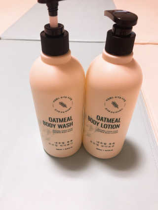 (주)에네스티 내추럴 촉촉  오트밀 바디워시 500ml — 4.5점을 준 리뷰어가 2019년 11월 올린 사용 사진