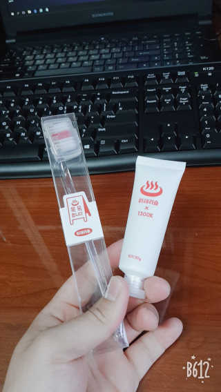 이태리숍 덴탈케어_치약 칫솔 — 4.33점을 준 리뷰어가 2018년 4월 올린 사용 사진