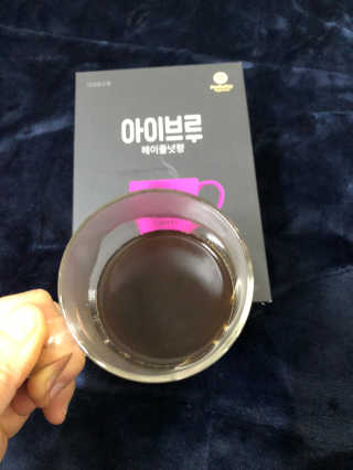한국맥널티 아이브루 헤이즐넛향 100T — 5점을 준 리뷰어가 2019년 11월 올린 사용 사진