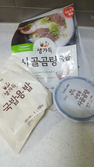 [풀무원] 사골곰탕국밥 황태해장국밥 — 5점을 준 리뷰어가 2018년 6월 올린 사용 사진