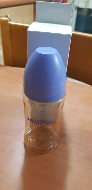 유비맘 PPSU 젖병 노꼭지_260ml_컬러 랜덤 발송 — 4점을 준 리뷰어가 2020년 2월 올린 사용 사진