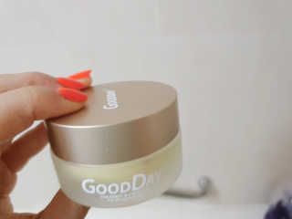 GoodDay Skincare GoodDay 강황 크림 — 4.5점을 준 리뷰어가 2019년 8월 올린 사용 사진