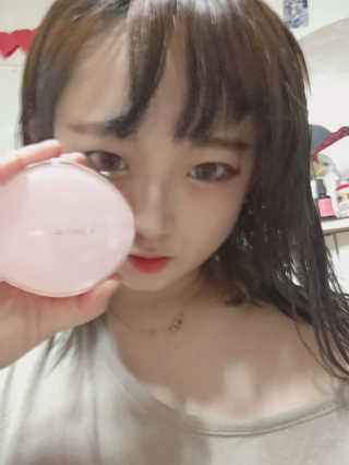 밀키드레스 바비메이크 베일 쿠션 — 4.67점을 준 리뷰어가 2018년 5월 올린 사용 사진