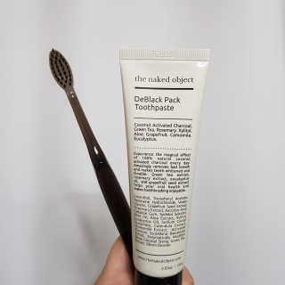 the naked object 디블랙팩치약 디블랙칫솔 세트 — 5점을 준 리뷰어가 2019년 1월 올린 사용 사진