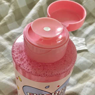 멜로멜리 체리블라썸 워터클렌저 대용량 500ml — 5점을 준 리뷰어가 2018년 7월 올린 사용 사진