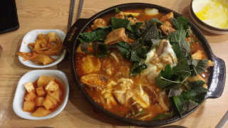 [대성이네_신촌] 깻잎큰닭찜 한마리+사리 中 택2 set — 4점을 준 리뷰어가 2019년 2월 올린 사용 사진