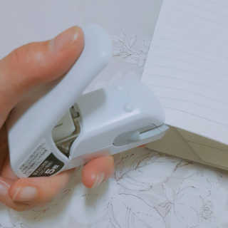 고쿠요 하리낙스 철심이 필요없는 스테플러 프레스 — 2점을 준 리뷰어가 2017년 4월 올린 사용 사진