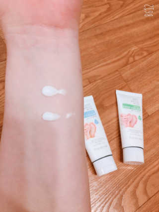 (주)에네스티 에네스티 수안수 실크스킨 풋크림 1+1 — 5점을 준 리뷰어가 2019년 9월 올린 사용 사진
