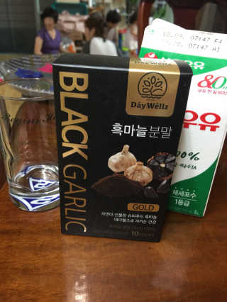 데이웰즈 흑마늘분말골드 — 5점을 준 리뷰어가 2017년 10월 올린 사용 사진